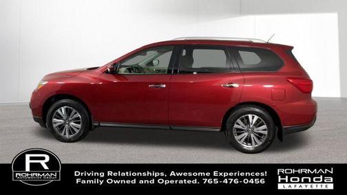 2017 Nissan Pathfinder SL