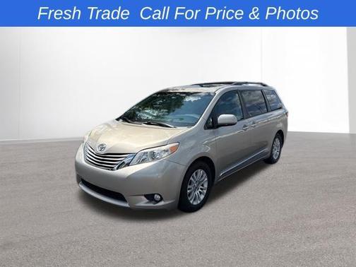 2017 Toyota Sienna XLE