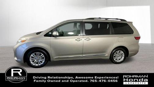 2017 Toyota Sienna XLE