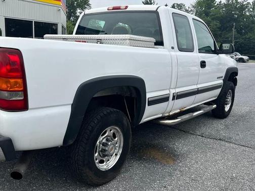 2002 Chevrolet Silverado 2500 LS H/D Extended Cab