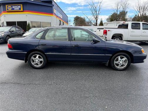 1999 Toyota Avalon XL