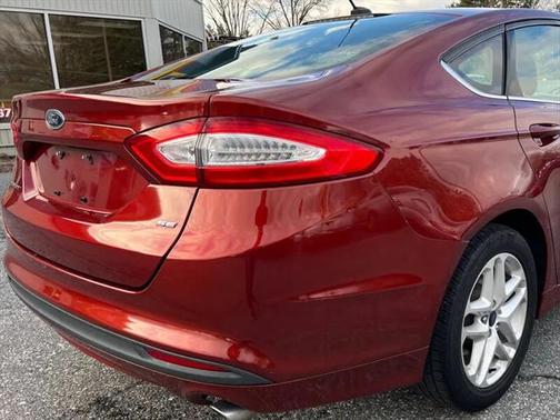 2014 Ford Fusion SE