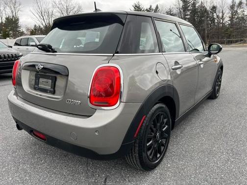 2017 MINI Hardtop Cooper