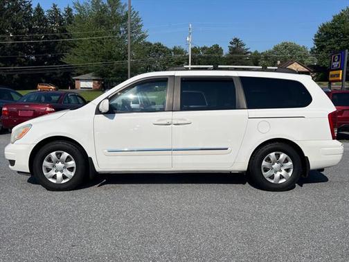 2008 Hyundai Entourage GLS