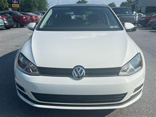 2017 Volkswagen Golf TSI S 4-Door