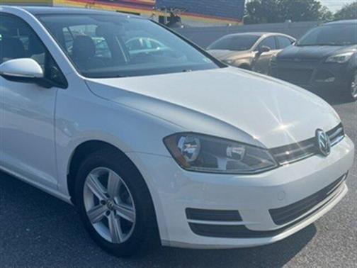 2017 Volkswagen Golf TSI S 4-Door