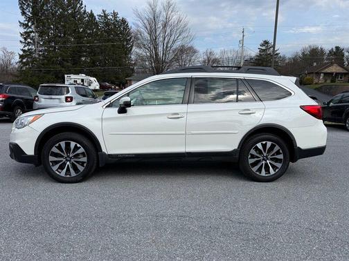 Crystal White Pearl 2017 Subaru Outback 2.5i Limited