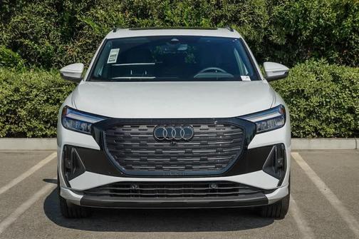 2025 Audi Q4 e-tron 55 quattro Premium