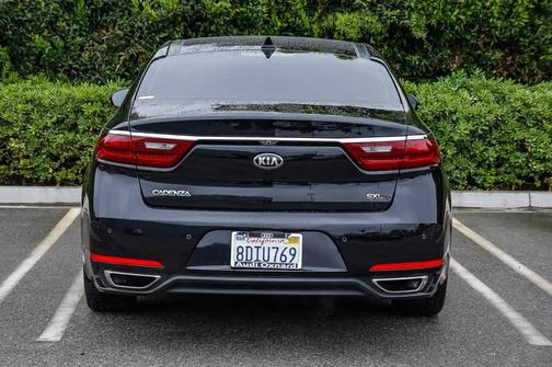 2017 Kia Cadenza SX Limited
