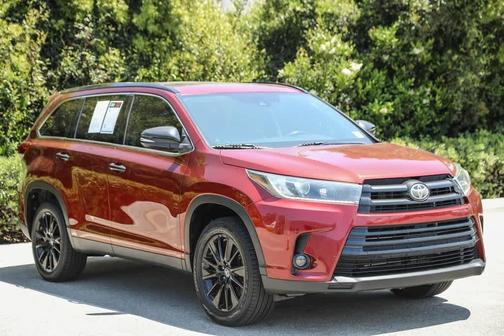 2019 Toyota Highlander SE