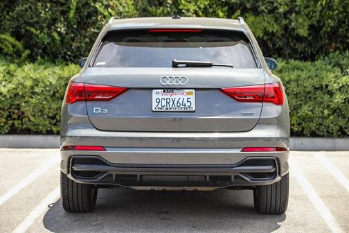 2022 Audi Q3 45 S line Premium