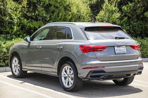 2022 Audi Q3 45 S line Premium