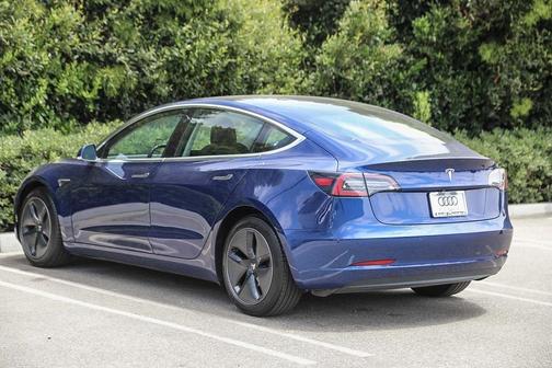 2019 Tesla Model 3 Standard Range Plus
