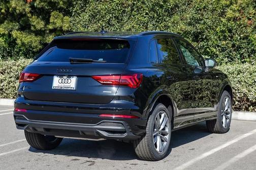 2025 Audi Q3 45 S line Premium