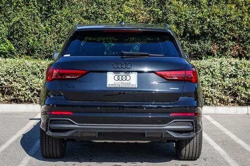2025 Audi Q3 45 S line Premium
