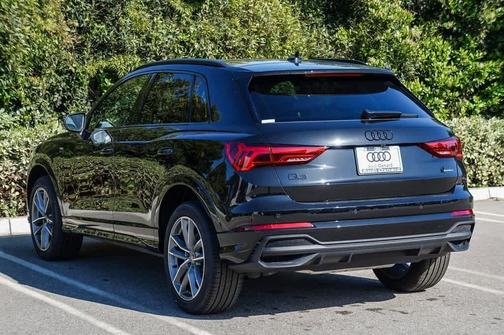 2025 Audi Q3 45 S line Premium