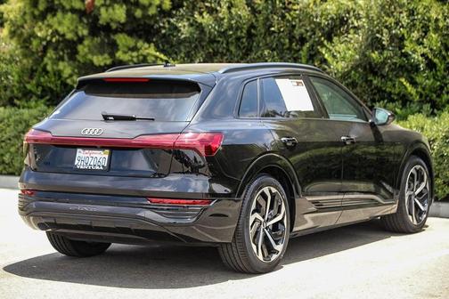 2024 Audi Q8 e-tron Premium