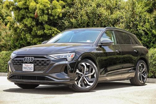2024 Audi Q8 e-tron Premium