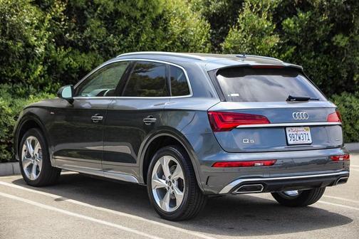 2022 Audi Q5 45 S line Premium Plus