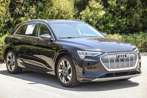 2022 Audi e-tron Premium
