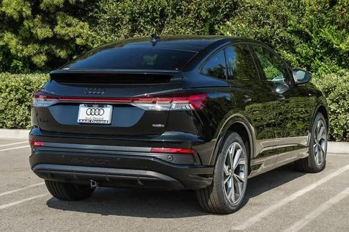 2025 Audi Q4 e-tron 55 quattro Premium