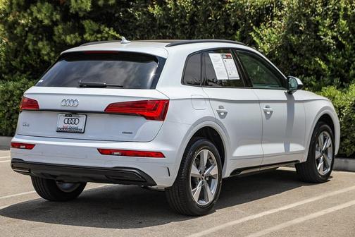 2024 Audi Q5 40 Premium
