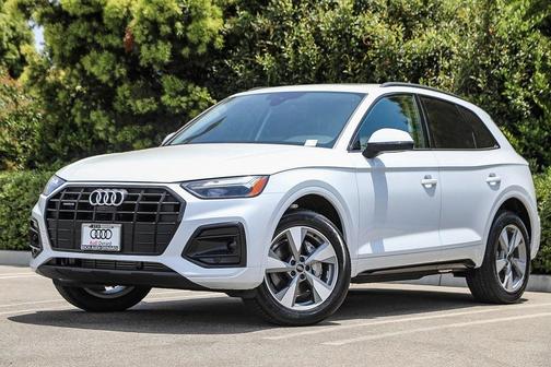 2024 Audi Q5 40 Premium
