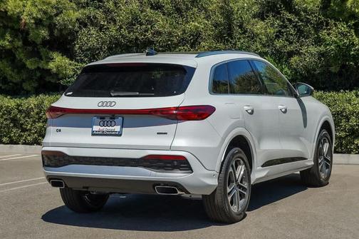 2025 Audi Q5 2.0T quattro Premium