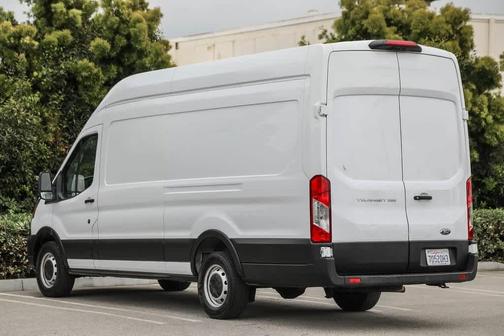 2022 Ford Transit-250 Base