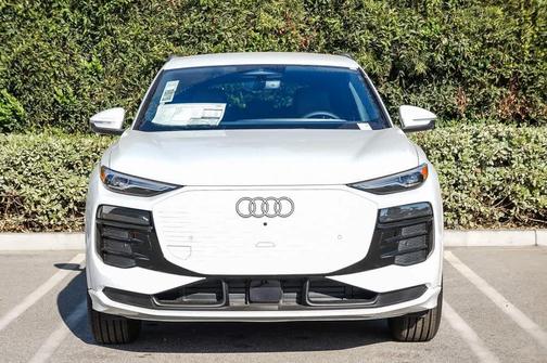 2025 Audi Q6 e-tron Premium