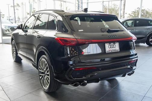 2025 Audi SQ5 3.0T quattro Premium