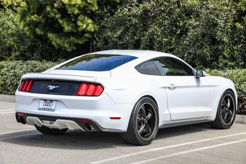 2016 Ford Mustang EcoBoost Premium