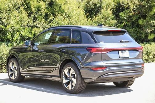 2025 Audi Q6 e-tron Premium