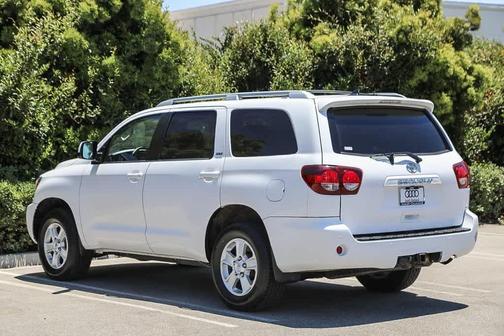 2019 Toyota Sequoia SR5