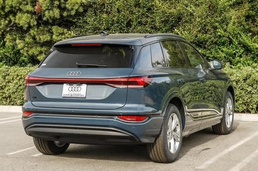 2025 Audi Q6 e-tron Premium