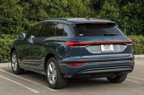 2025 Audi Q6 e-tron Premium