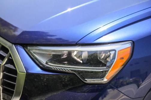 2022 Audi Q3 45 S line Premium