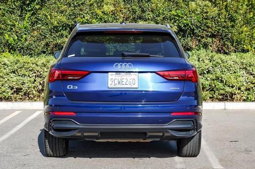 2022 Audi Q3 45 S line Premium