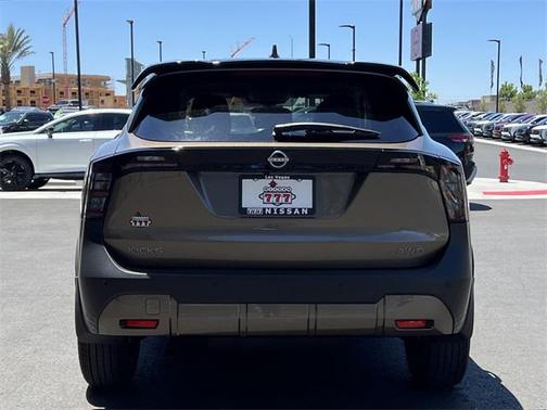 2025 Nissan Kicks SV