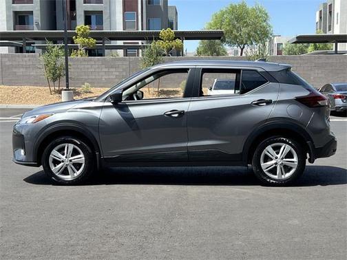 2025 Nissan Kicks S