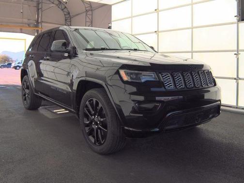 2020 Jeep Grand Cherokee Altitude