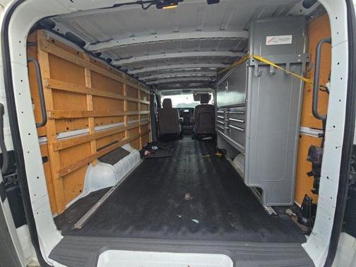 2021 Nissan NV Cargo NV1500 SV V6