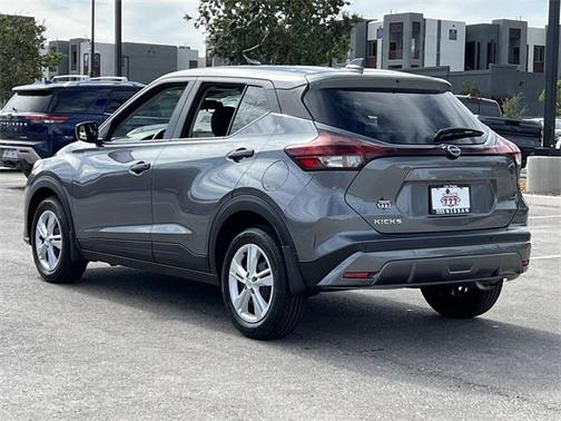 2025 Nissan Kicks S