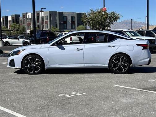 2024 Nissan Altima SR FWD