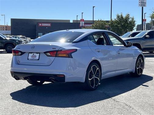 2024 Nissan Altima SR FWD