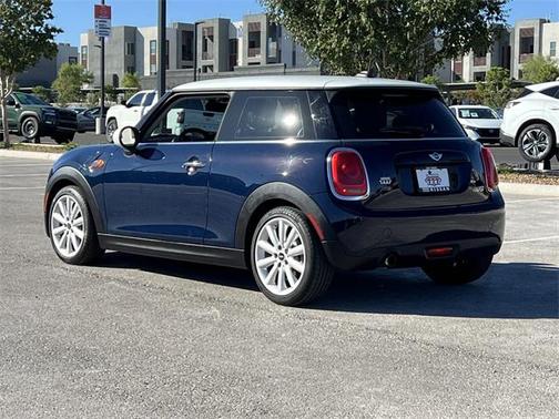 2017 MINI Hardtop Cooper