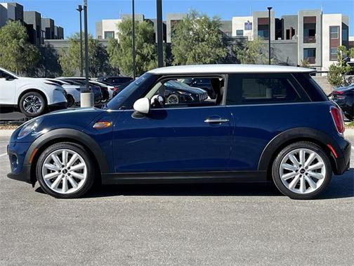 2017 MINI Hardtop Cooper