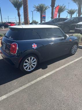 2017 MINI Hardtop Cooper