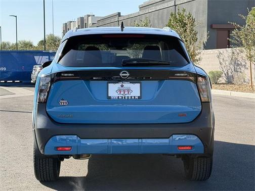 2025 Nissan Kicks SR