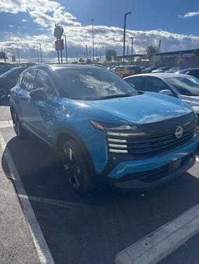 2025 Nissan Kicks SR